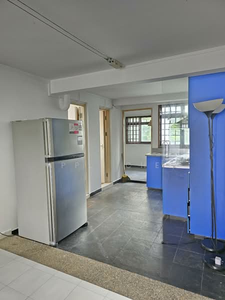 38 Lorong 5 Toa Payoh, 38 Lorong 5 Toa Payoh, 2 Bedrooms, 721 sqft, HDB Flat For Sale, by Apple Chee, 500132107 - Kitchen - PropertyGuru.com.sg
