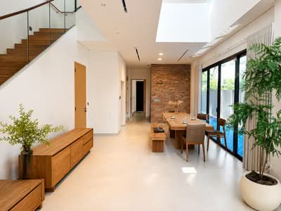 For Rent - Renovated 3.5-Storey Corner Terrace with Lift & Roof Terrace in East Coast, Near MRT,Great Amenities
