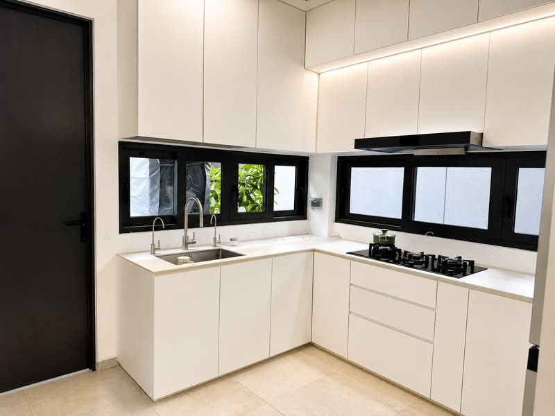 Renovated 3.5-Storey Corner Terrace with Lift & Roof Terrace in East Coast, Near MRT,Great Amenities, East Coast Road, Upper East Coast Road, Siglap, 7 Bedrooms, 5,500 sqft, Corner Terrace For Rent, by Alvin Choo H.C, 500132111 - Kitchen - PropertyGuru.com.sg