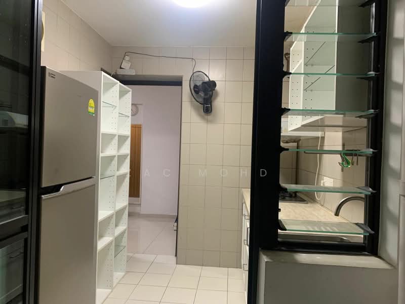 335B Yishun Riverwalk, 335B Yishun Street 31, 2 Bedrooms, 721 sqft, HDB Flat For Rent, by Zac Mohd, 500132117 - Kitchen - PropertyGuru.com.sg