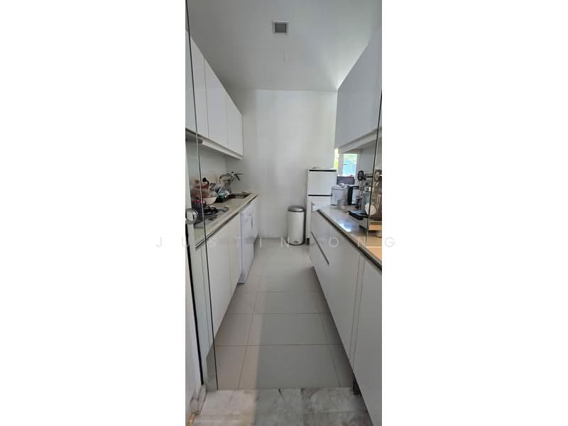 Marina Collection, 13 Cove Drive, 3 Bedrooms, 1,873 sqft, Condominium For Sale, by Justin Ong, 500132123 - Kitchen - PropertyGuru.com.sg