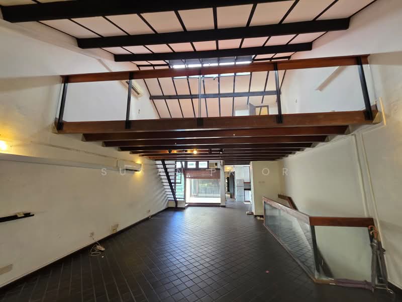 Emerald Hill 2 Bed With Roof Terrace Home Office, Emerald Hill Road, 2 Bedrooms, 2,100 sqft, Conservation House For Rent, by Susan Prior, 500132132 - Interior - PropertyGuru.com.sg