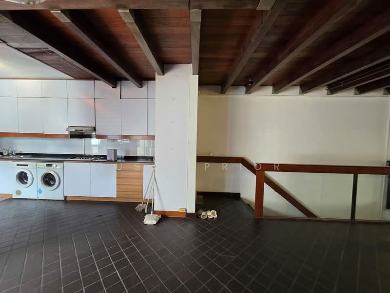Emerald Hill 2 Bed With Roof Terrace, Emerald Hill Road, 2 Bedrooms, 2,100 sqft, Conservation House For Rent, by Susan Prior, 500132132 - Kitchen - PropertyGuru.com.sg
