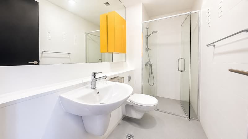 The Shelford, 1 Shelford Road, 3 Bedrooms, 1,399 sqft, Condominium For Rent, by Jane Lim, 500132133 - Common Bathroom - PropertyGuru.com.sg