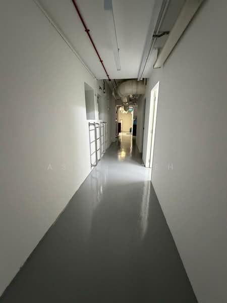 743 Jurong West Street 73 (Mixed Commercial Unit), Street 73, 700 sqft, Office For Rent, by Ashley Teh, 500132135 - Corridor - CommercialGuru.com.sg