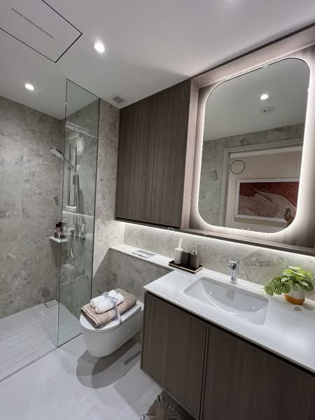 Bagnall Haus, 815 UPPER EAST COAST ROAD, 4 Bedrooms, 1,249 sqft, Apartment For Sale, by Marie D Lam, 500132146 - Bathroom - PropertyGuru.com.sg