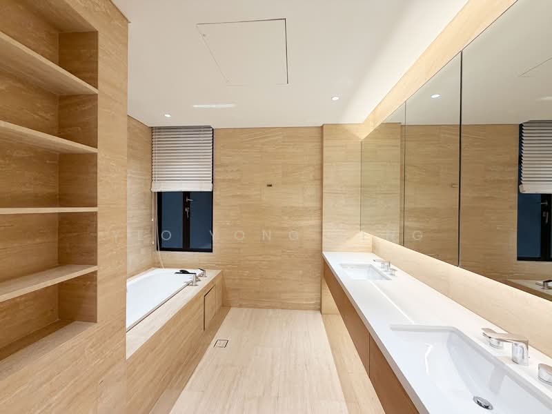 The Colonnade, 82 Grange Road, 3 Bedrooms, 3,993 sqft, Condominium For Rent, by Yeo Yong Peng, 500132149 - Bathroom - PropertyGuru.com.sg
