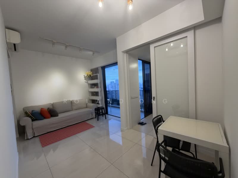 Sky Vue, Bishan Street 14, 2 Bedrooms, 806 sqft, Condominium For Rent, by Roland Ong, 500132150 - Living Room - PropertyGuru.com.sg