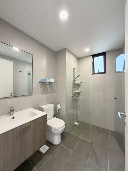 The Amore, 57 Edgedale Plains, 4 Bedrooms, 1,227 sqft, Executive Condominium For Rent, by William Hui, 500132158 - Bathroom - PropertyGuru.com.sg
