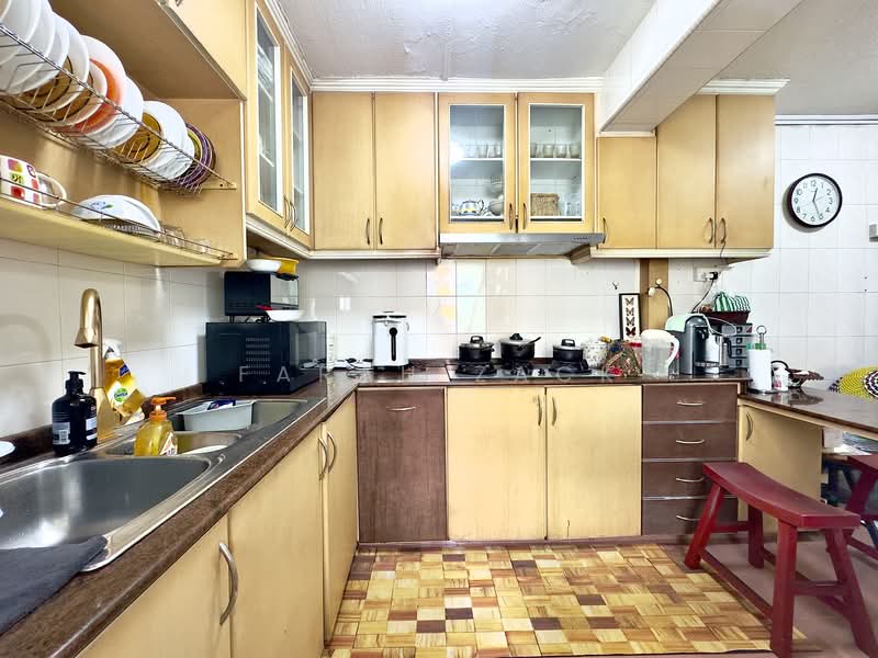 14 Ghim Moh Road, 14 Ghim Moh Road, 3 Bedrooms, 1,281 sqft, HDB Flat For Sale, by Farah Zack, 500132161 - Kitchen - PropertyGuru.com.sg