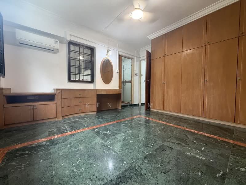 764 Choa Chu Kang North 5, 764 Choa Chu Kang North 5, 4 Bedrooms, 1,550 sqft, HDB Flat For Sale, by Ken Lim, 500132180 - Master Bedroom - PropertyGuru.com.sg