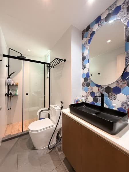 Summerhill, 52 Hume Avenue, 3 Bedrooms, 947 sqft, Condominium For Sale, by Jonathan Yeo, 500132183 - Common Bathroom - PropertyGuru.com.sg