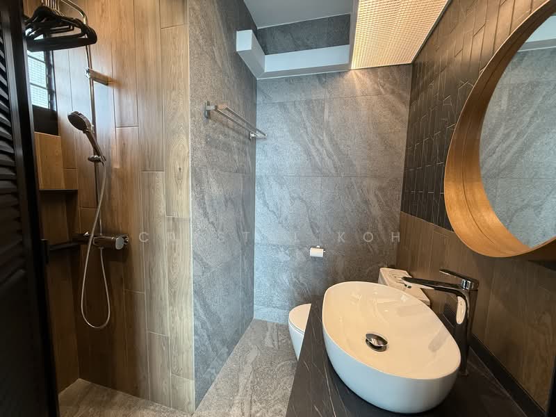 413C Northshore Drive, 413C Northshore Drive, 2 Bedrooms, 721 sqft, HDB Flat For Sale, by Crystal Koh, 500132185 - Bathroom - PropertyGuru.com.sg