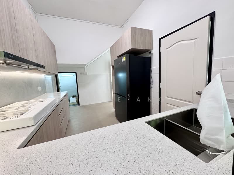 Shamrock Park, Namly Drive, 4 Bedrooms, 2,900 sqft, Semi-Detached House For Rent, by Phoebe Ang, 500132201 - Kitchen - PropertyGuru.com.sg