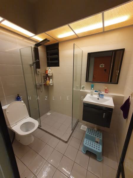 807C Choa Chu Kang Avenue 1, 807C Choa Chu Kang Avenue 1, 3 Bedrooms, 990 sqft, HDB Flat For Sale, by Shazlie Shah, 500132207 - Bathroom - PropertyGuru.com.sg