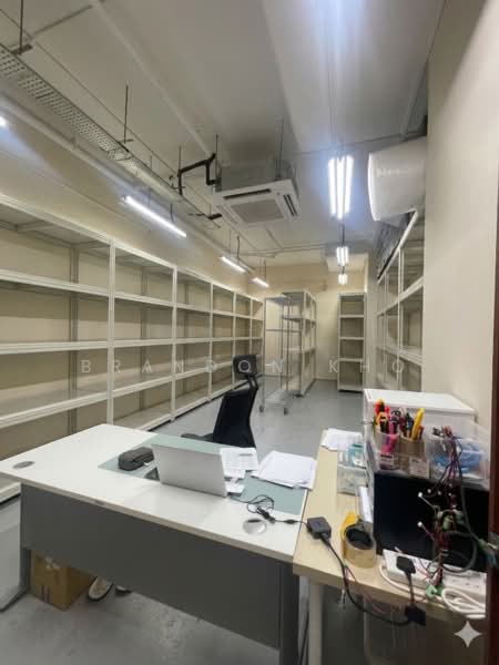 Tradehub 21, 8 Boon Lay Way, Boon Lay / Jurong / Tuas, 2,002 sqft, Light Industrial (B1) For Sale, by Brandon Kho, 500132225 - Interior - CommercialGuru.com.sg