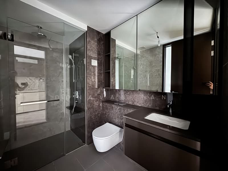 Tembusu Grand, 98 Jalan Tembusu, 1 Bedroom, 527 sqft, Condominium For Sale, by Donavan Tan, 500132236 - Bath Room - PropertyGuru.com.sg