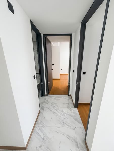 The Landmark, 173 Chin Swee Road, 2 Bedrooms, 764 sqft, Condominium For Rent, by Max Foo, 500132238 - Corridor - PropertyGuru.com.sg