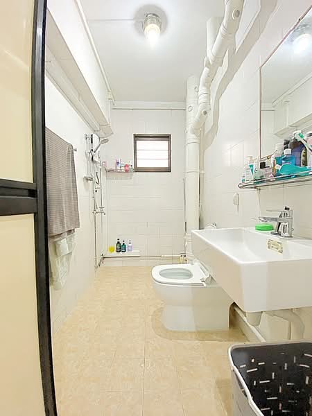 313 Sembawang Drive, 313 Sembawang Drive, 3 Bedrooms, 1,292 sqft, HDB Flat For Sale, by Eugene Chen, 500132241 - Bathroom - PropertyGuru.com.sg
