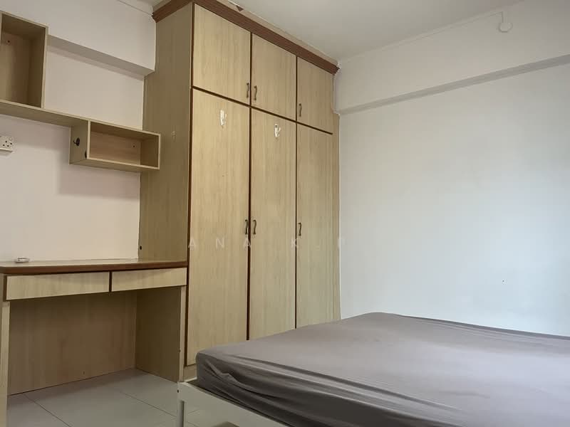 539 Hougang Street 52, 539 Hougang Street 52, Room Rental, 300 sqft, HDB Flat For Rent, by Ana K.P., 500132248 - Bedroom - PropertyGuru.com.sg