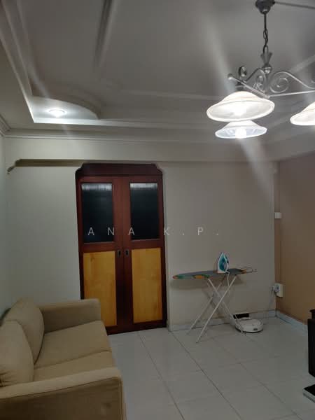 539 Hougang Street 52, 539 Hougang Street 52, Room Rental, 300 sqft, HDB Flat For Rent, by Ana K.P., 500132248 - Living Room - PropertyGuru.com.sg
