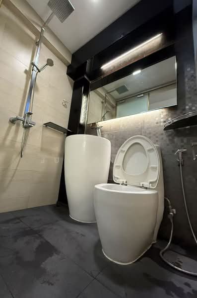 625 Ang Mo Kio Avenue 9, 625 Ang Mo Kio Avenue 9, 2 Bedrooms, 724 sqft, HDB Flat For Rent, by Julian Li, 500132256 - Bathroom - PropertyGuru.com.sg
