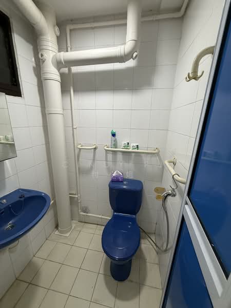 48 Circuit Road, 48 Circuit Road, 2 Bedrooms, 635 sqft, HDB Flat For Rent, by Cindy Fu 付小姐, 500132260 - Bathroom - PropertyGuru.com.sg