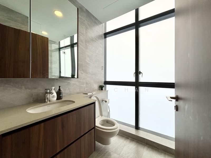 Phoenix Residences, 83 Phoenix Avenue, 2 Bedrooms, 743 sqft, Condominium For Sale, by Jason Chan, 500132278 - Bathroom - PropertyGuru.com.sg