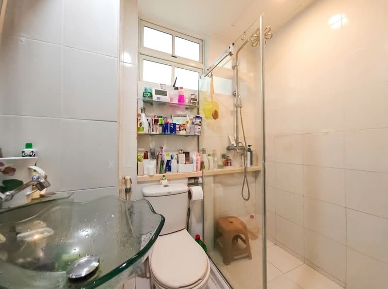 Estella Gardens, 29 Flora Road, 3 Bedrooms, 1,292 sqft, Condominium For Sale, by Xavier Tay, 500132304 - Bathroom - PropertyGuru.com.sg
