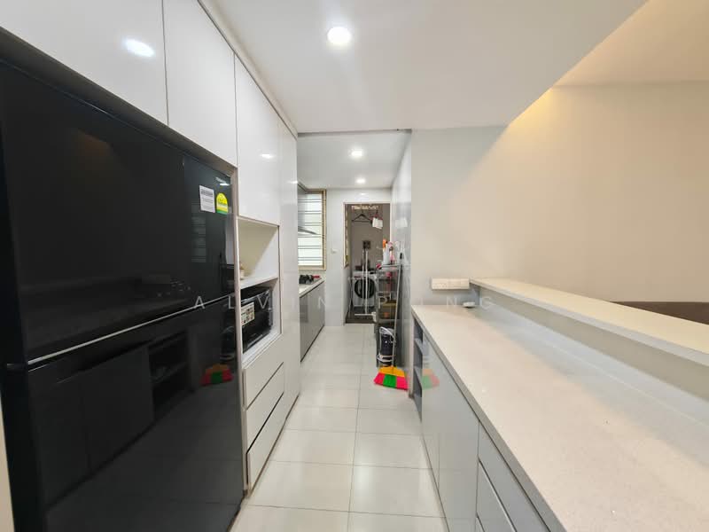 Sunglade, 1 Serangoon Avenue 2, 3 Bedrooms, 1,238 sqft, Condominium For Rent, by Alvin Pong, 500132308 - Kitchen - PropertyGuru.com.sg