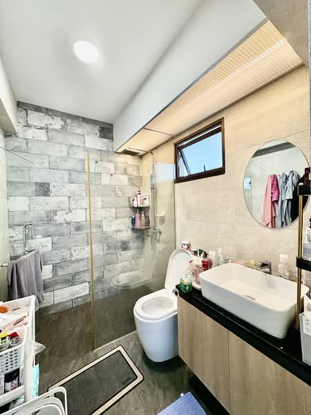 435C Fernvale Road, 435C Fernvale Road, 3 Bedrooms, 1,216 sqft, HDB Flat For Sale, by MOHD FARID, 500132314 - Bathroom - PropertyGuru.com.sg