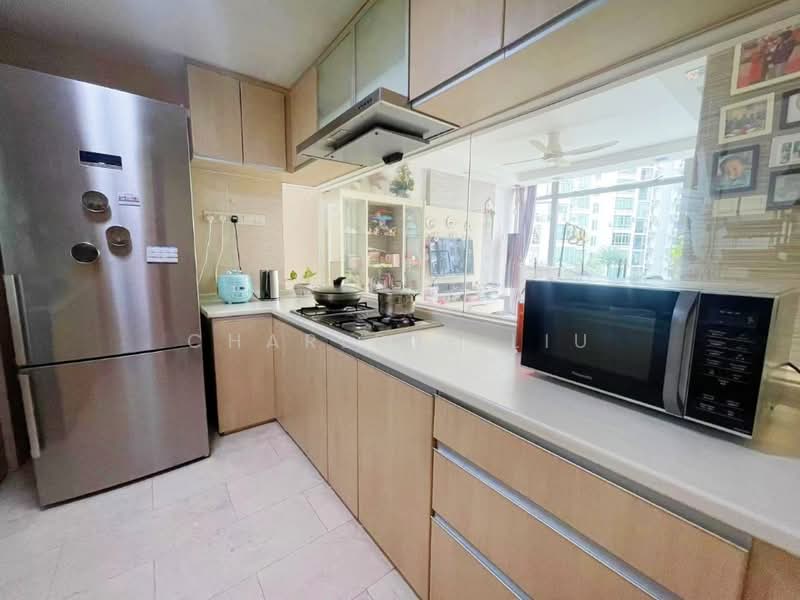 The Lakeshore, 33 Jurong West Street 41, Room Rental, 150 sqft, Condominium For Rent, by Charlene Liu, 500132315 - Kitchen - PropertyGuru.com.sg