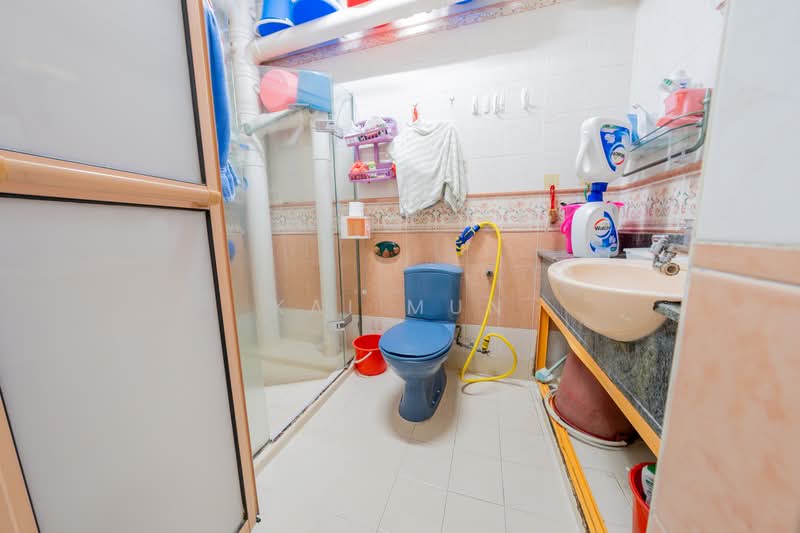 687B Woodlands Drive 75, 687B Woodlands Drive 75, 3 Bedrooms, 1,001 sqft, HDB Flat For Sale, by Kai Mun, 500132319 - Bathroom - PropertyGuru.com.sg
