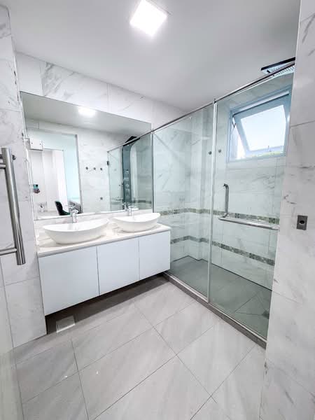 Westwood Park, Westwood Crescent, Room Rental, 300 sqft, Terraced House For Rent, by Karen Tan, 500132323 - Bathroom - PropertyGuru.com.sg