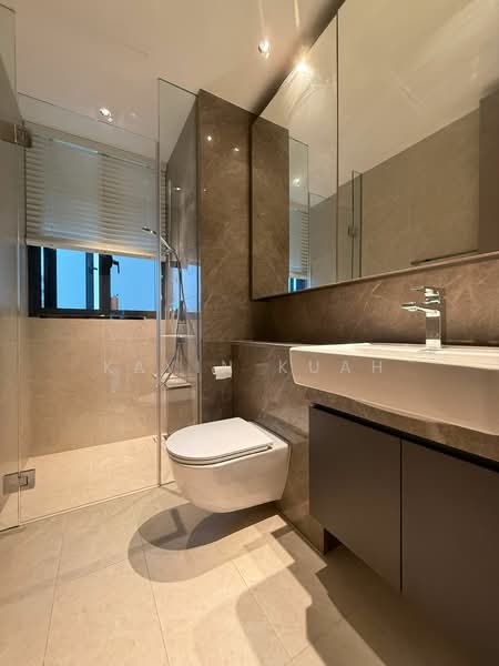Juniper Hill, 39 Ewe Boon Road, 3 Bedrooms, 1,109 sqft, Condominium For Sale, by Kavin Kuah, 500132330 - Bathroom - PropertyGuru.com.sg