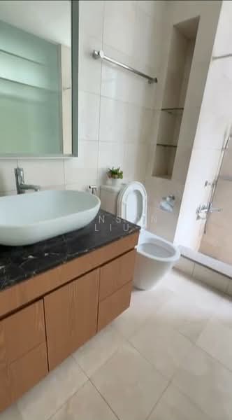 The Lakeshore, 29 Jurong West Street 41, 3 Bedrooms, 1,184 sqft, Condominium For Rent, by Benson Liu, 500132338 - Bathroom - PropertyGuru.com.sg