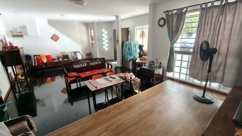 Jalan Kayu Estate, Jalan Tari Piring, 4 Bedrooms, 3,000 sqft, Terraced House For Sale, by Michelle Ong, 500132348 - Living Room - PropertyGuru.com.sg