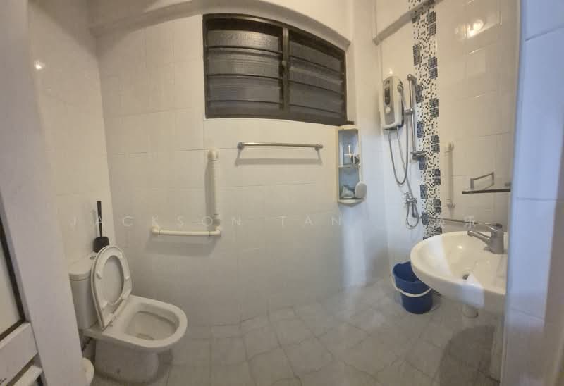 102 Bukit Purmei Road, 102 Bukit Purmei Road, 3 Bedrooms, 1,130 sqft, HDB Flat For Sale, by Jackson Tan 陈涣乐, 500132357 - Bathroom - PropertyGuru.com.sg