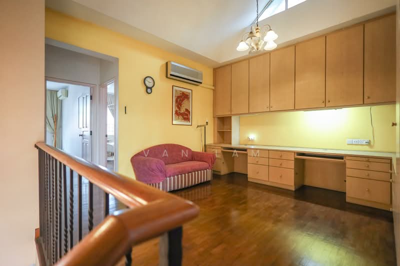 Seletar Terrace, Seleter Terrace, 4 Bedrooms, 2,400 sqft, Terraced House For Sale, by Ivan Lam, 500132370 - Study - PropertyGuru.com.sg