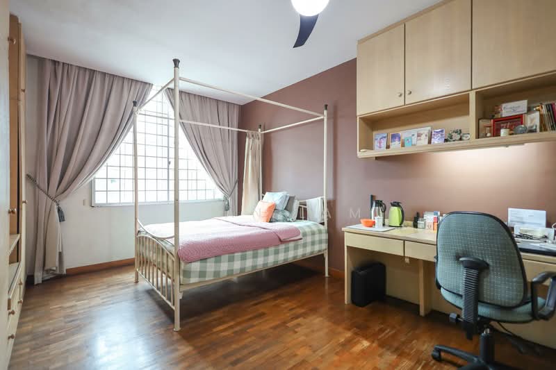 Seletar Terrace, Seleter Terrace, 4 Bedrooms, 2,400 sqft, Terraced House For Sale, by Ivan Lam, 500132370 - Bedroom - PropertyGuru.com.sg