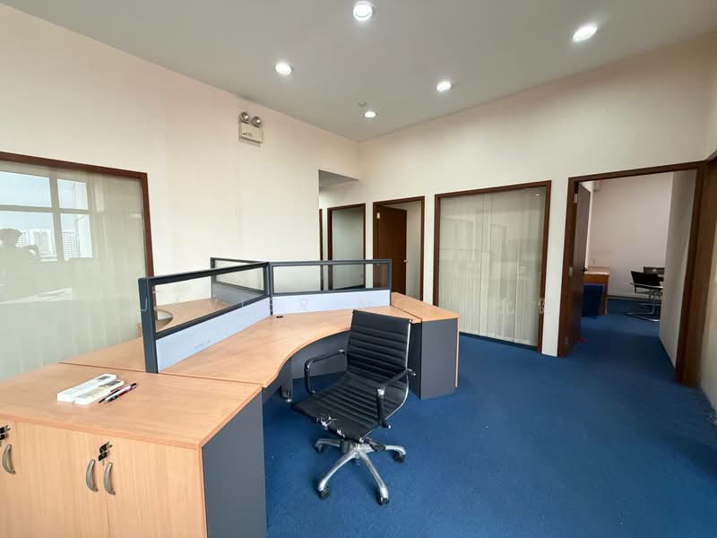 Toh Guan Centre, 21 Toh Guan Road East, 240 sqft, Factory / Workshop (B2) For Rent, by Javier Ng 黄允健, 500132375 - Interior - CommercialGuru.com.sg