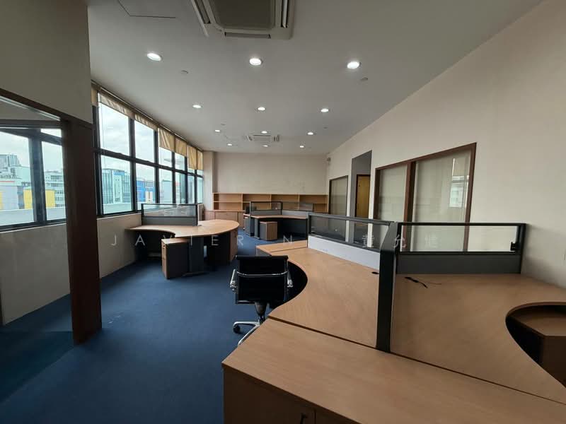 Toh Guan Centre, 21 Toh Guan Road East, 240 sqft, Factory / Workshop (B2) For Rent, by Javier Ng 黄允健, 500132375 - Interior - CommercialGuru.com.sg