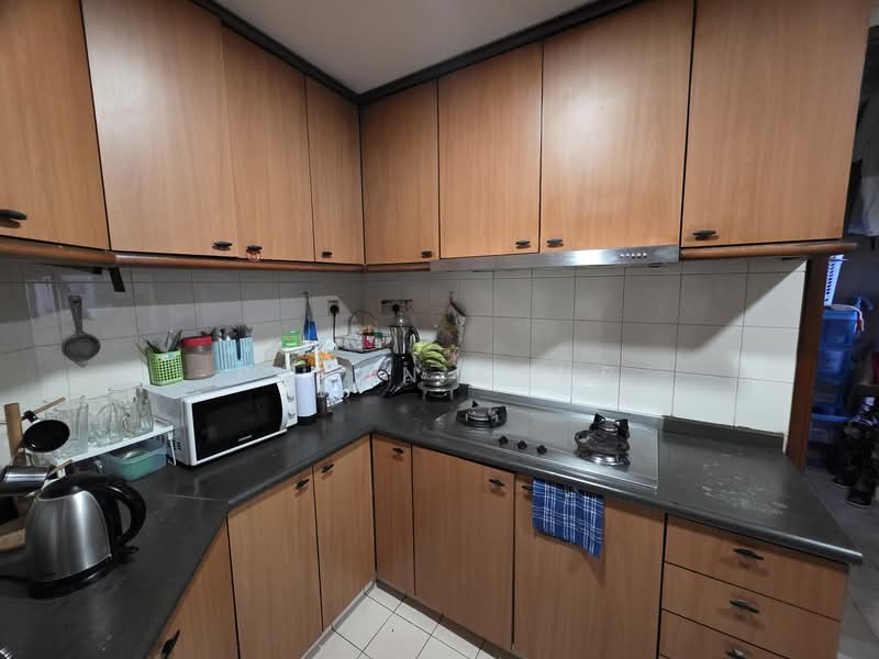 Summerdale, 2 Boon Lay Drive, 3 Bedrooms, 1,269 sqft, Condominium For Sale, by Puran Kaur, 500132381 - Kitchen - PropertyGuru.com.sg