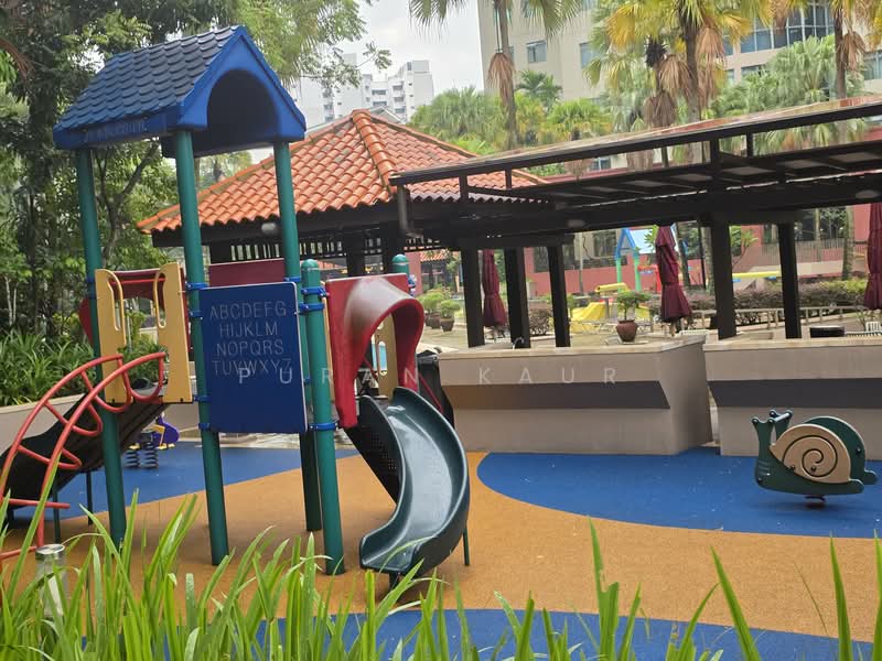 Summerdale, 2 Boon Lay Drive, 3 Bedrooms, 1,269 sqft, Condominium For Sale, by Puran Kaur, 500132381 - Exterior - PropertyGuru.com.sg