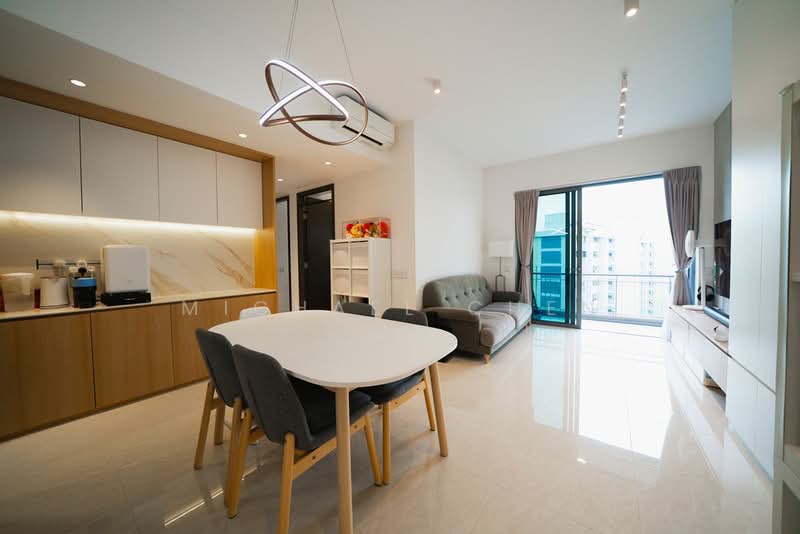 Forest Woods, , 3 Bedrooms, 980 sqft, Condominium For Sale, by Michael Chen, 500132382 - Living Room - PropertyGuru.com.sg