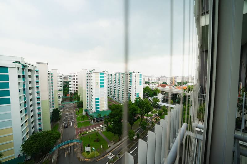 Forest Woods, , 3 Bedrooms, 980 sqft, Condominium For Sale, by Michael Chen, 500132382 - Exterior - PropertyGuru.com.sg