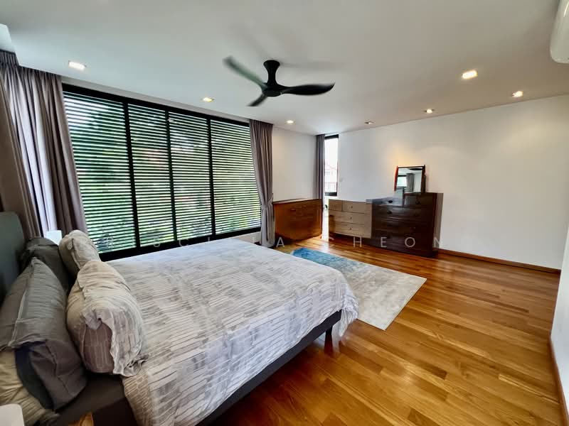 Serangoon Garden Estate, Serangoon gardens, 5 Bedrooms, 4,200 sqft, Semi-Detached House For Sale, by Priscilla Cheong, 500132409 - Bedroom - PropertyGuru.com.sg