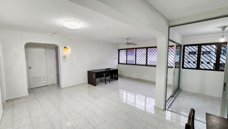 644 Yishun Street 61, 644 Yishun Street 61, 3 Bedrooms, 1,356 sqft, HDB Flat For Rent, by Kenneth Chan, 500132413 - Living Room - PropertyGuru.com.sg