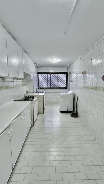 644 Yishun Street 61, 644 Yishun Street 61, 3 Bedrooms, 1,356 sqft, HDB Flat For Rent, by Kenneth Chan, 500132413 - Kitchen - PropertyGuru.com.sg