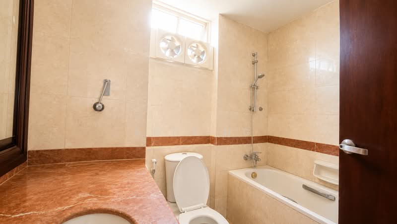 Estella Gardens, 29 Flora Road, 3 Bedrooms, 1,259 sqft, Condominium For Rent, by Andy Ng, 500132433 - Bathroom - PropertyGuru.com.sg